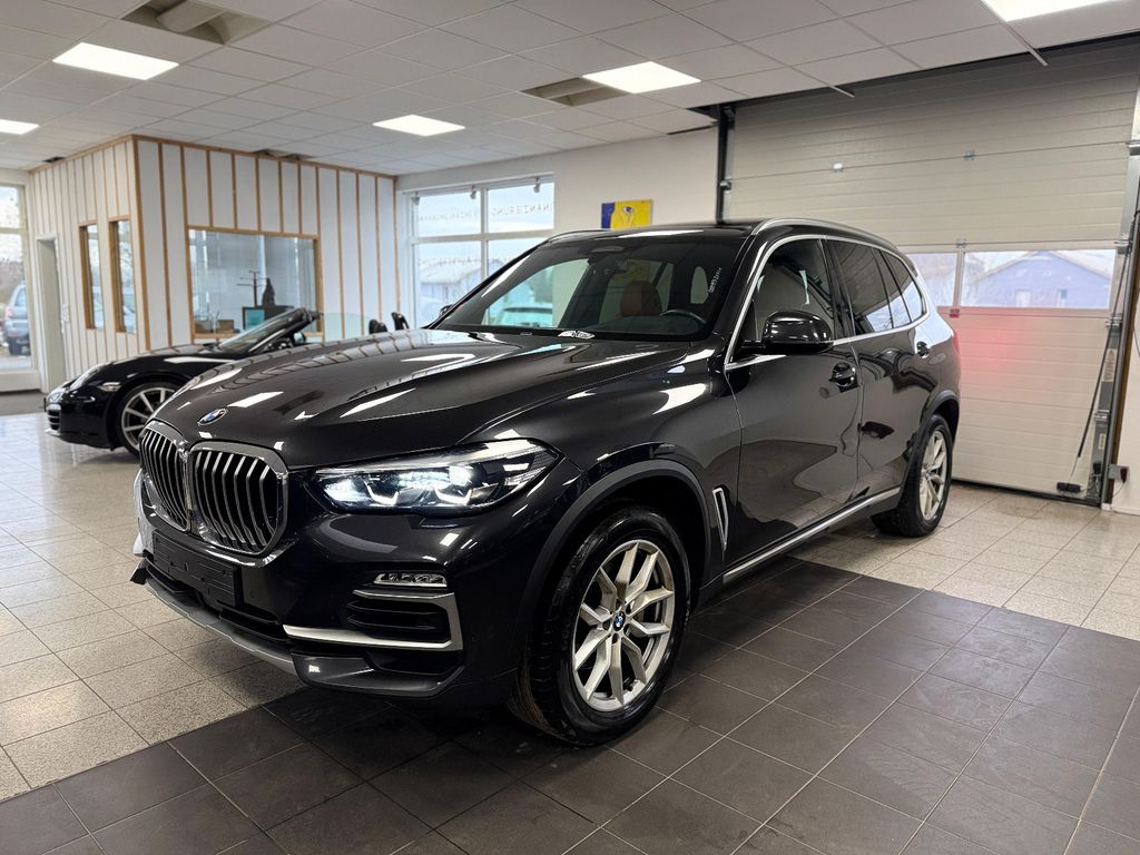 Image of BMW X5
