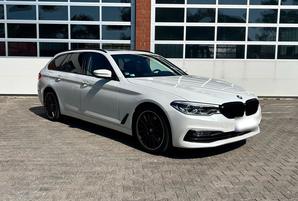 Image of BMW 530