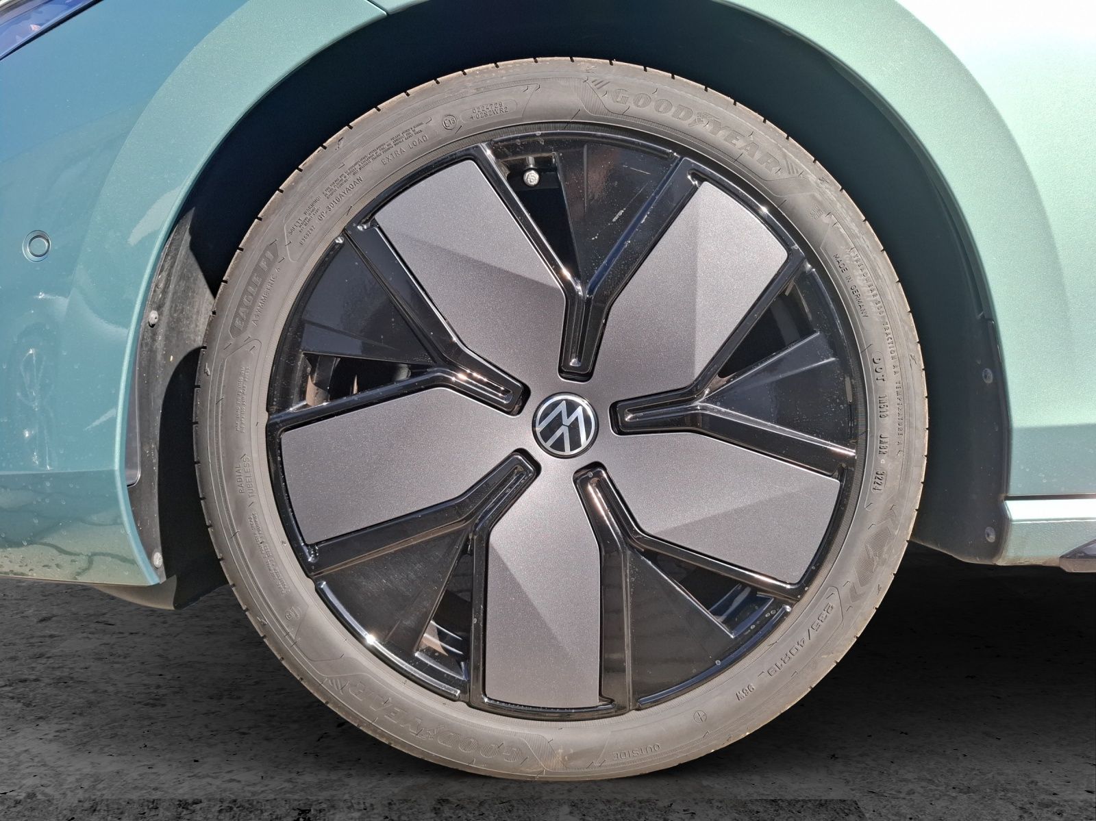 Fahrzeugabbildung Volkswagen Passat Variant TDI R-line DSG Standhzg. Matrix N