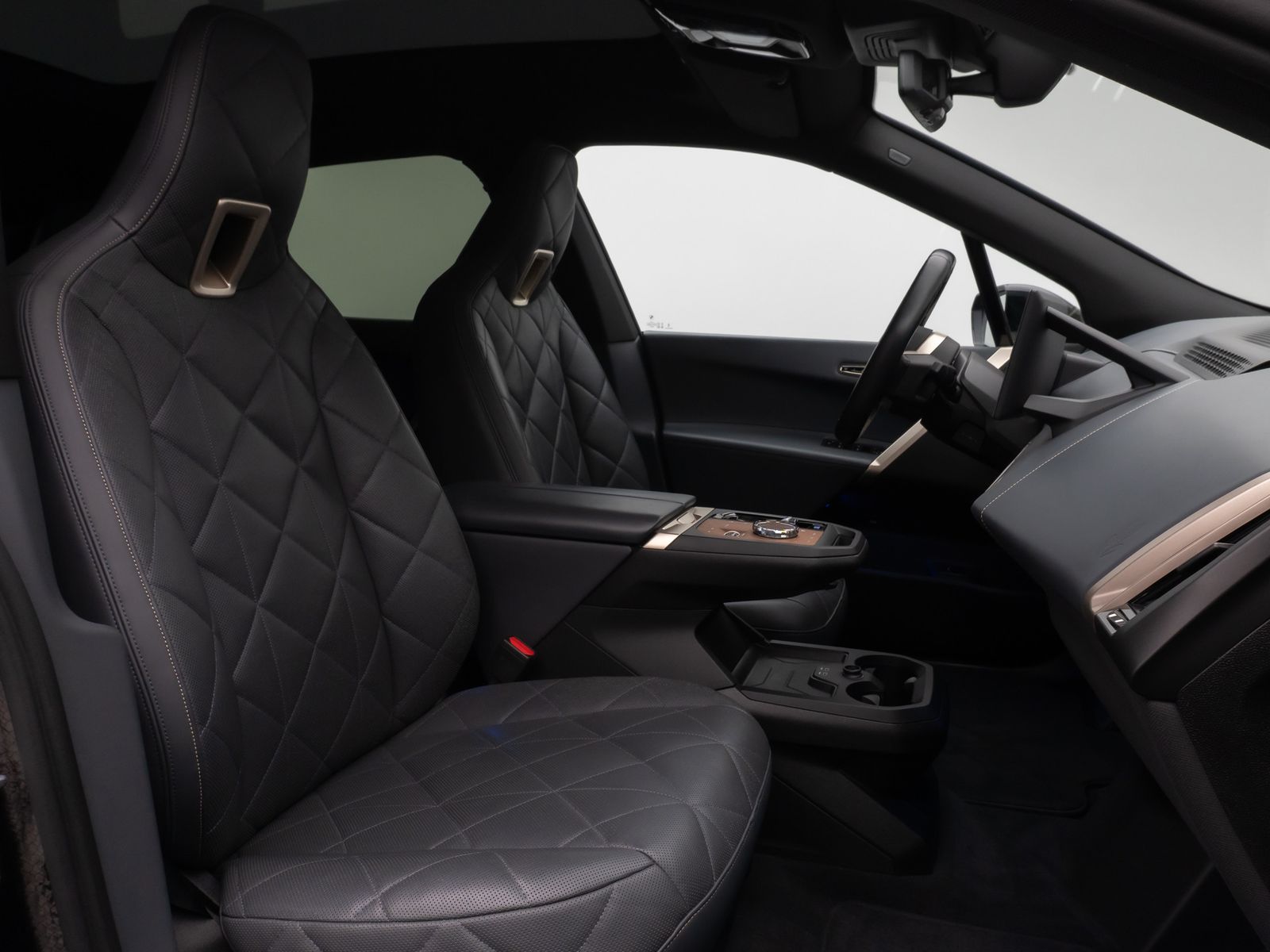 Fahrzeugabbildung BMW iX xD40 Sport SkyLounge 360°Laser DAB H/K 22Zoll
