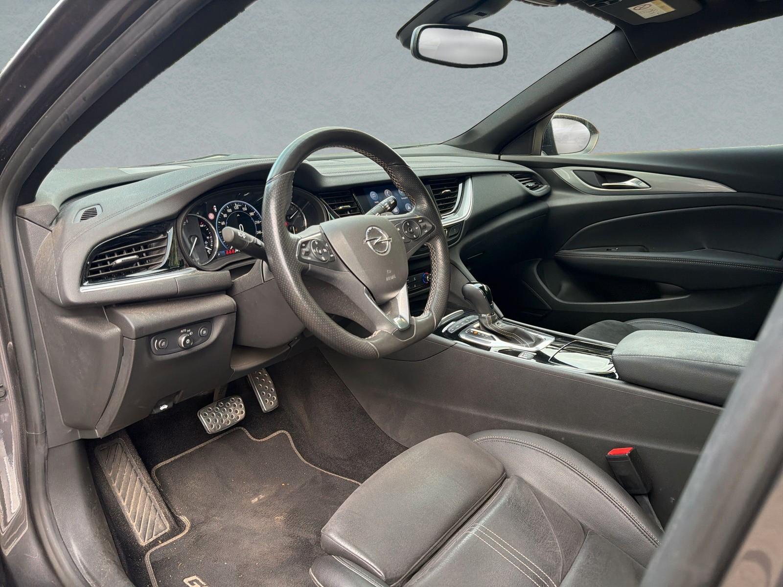 Opel Insignia B Sports Tourer GSi 4x4 NAVI/ILUX/ALCAN