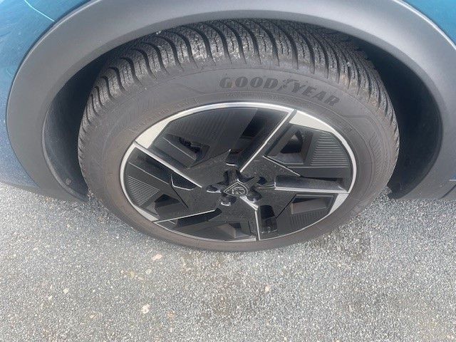 Fahrzeugabbildung Peugeot 408 GT 1.6 PlugIn Hybrid 225 AT+elektr. Heckklap