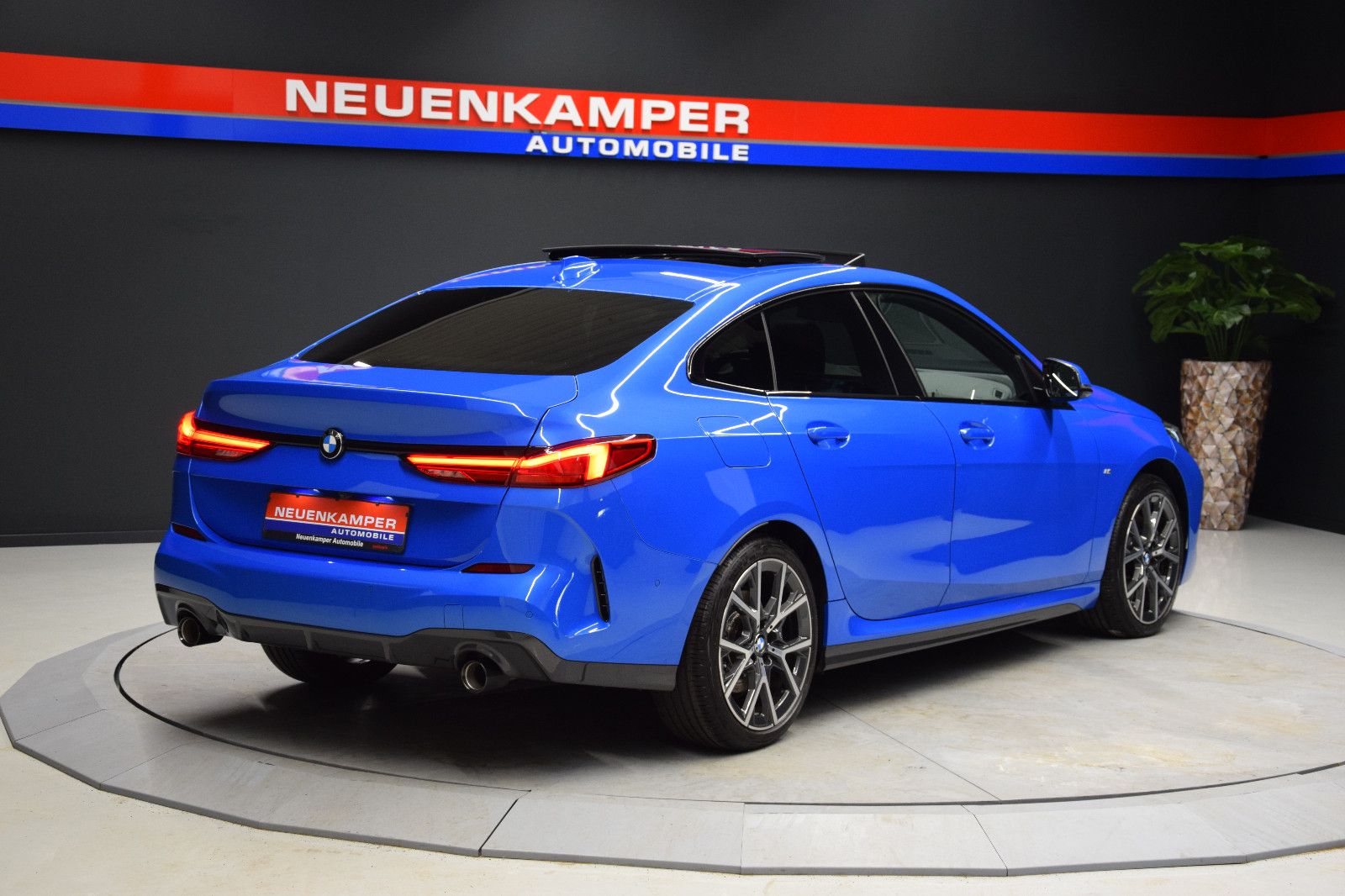 Fahrzeugabbildung BMW 220 d xDrive Gran Coupé M Sport Pano ACC Memory