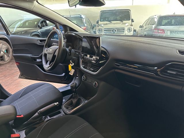Fahrzeugabbildung Ford Fiesta Cool & Connect*NAVI*KLIMA*SHZ*SPURH*TEMP