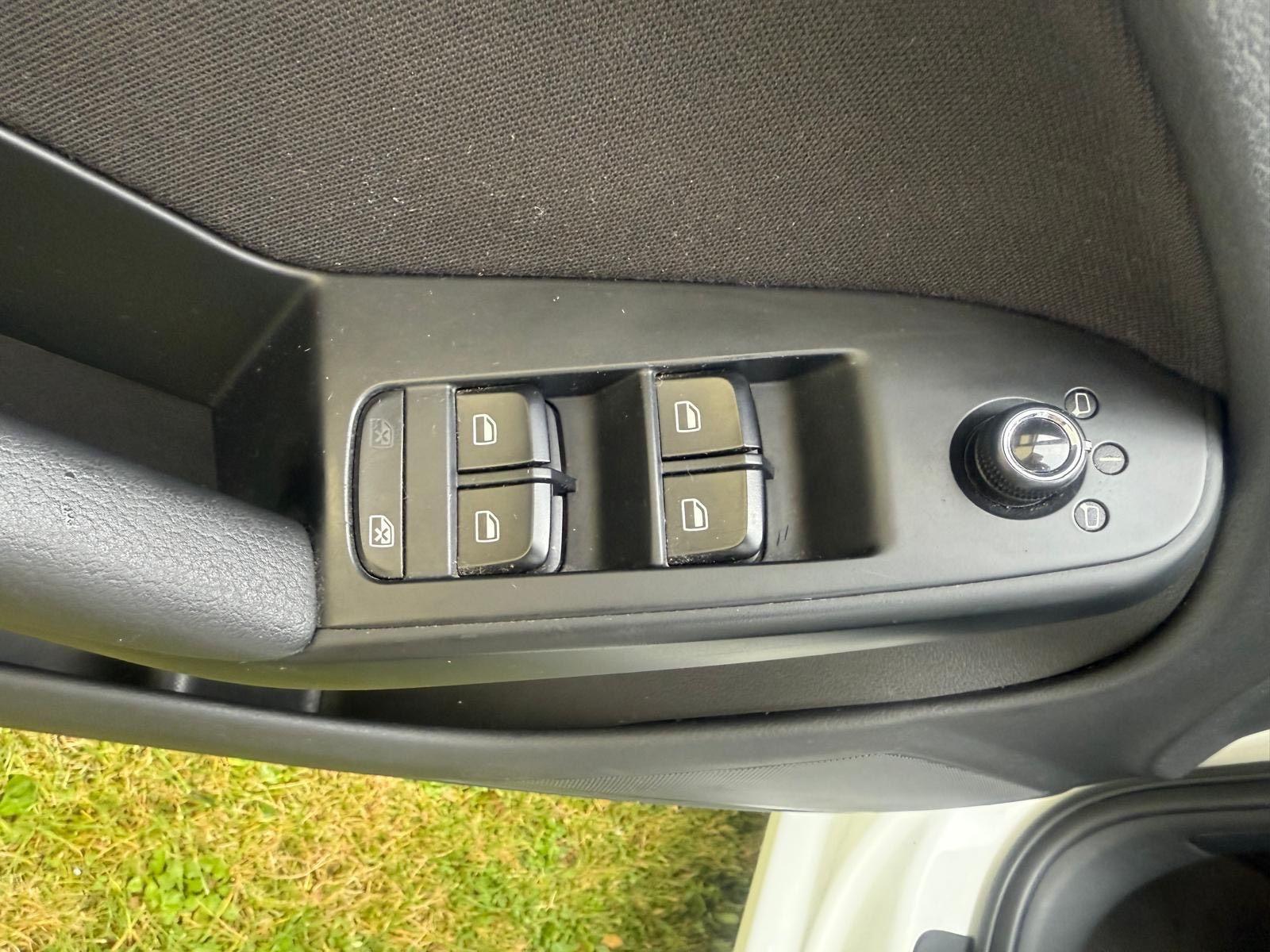 Audi A4 2009 — interior