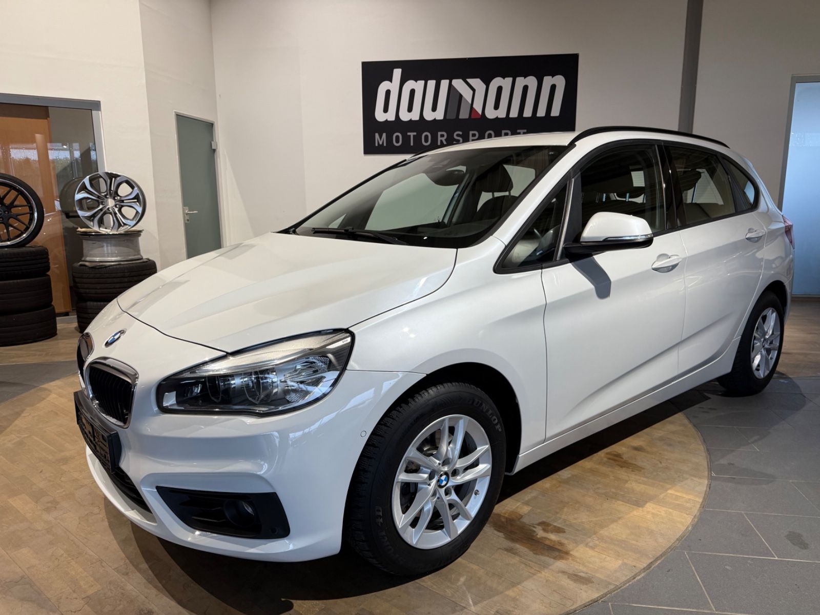 Fahrzeugabbildung BMW 218i Active Tourer *Navi*LED*Parkassis.*Komfortz