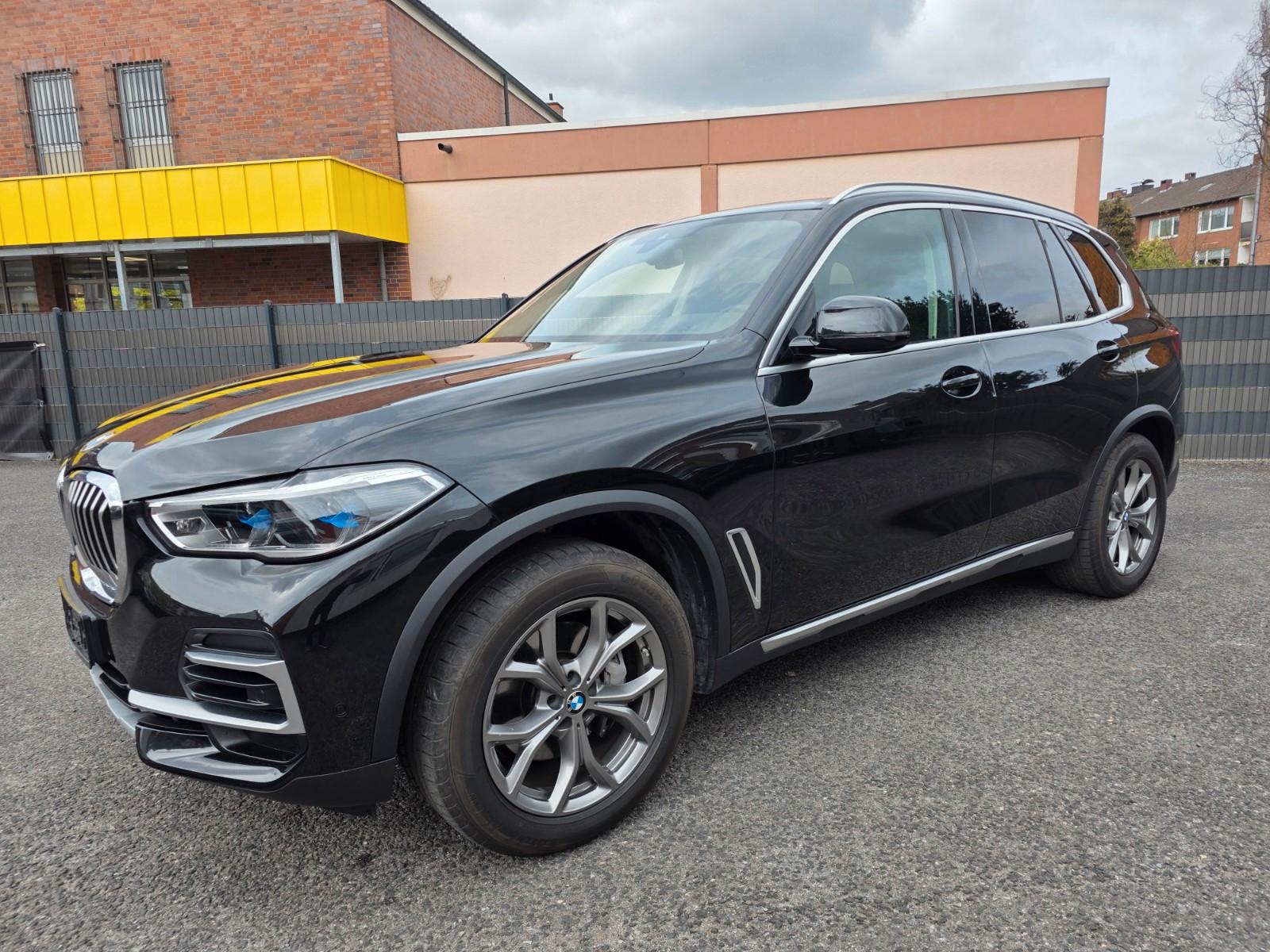 BMW X5 xDrive 30 d xLine Laser-Pano-HeadUp-AHK-RFK
