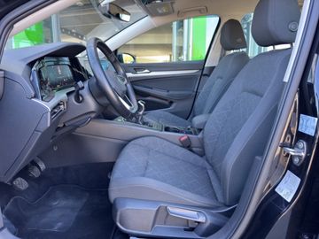 Volkswagen Golf VIII 1.5 TSI Life *2XPDC*ACC*LED*NAV*SHZ*