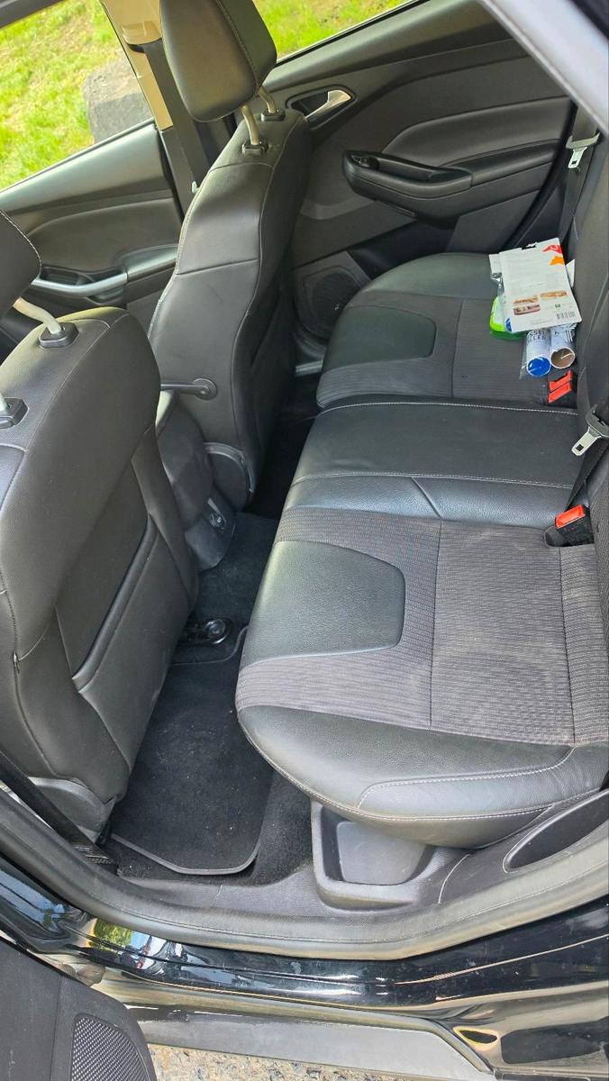Ford Focus 2014 — photo 10