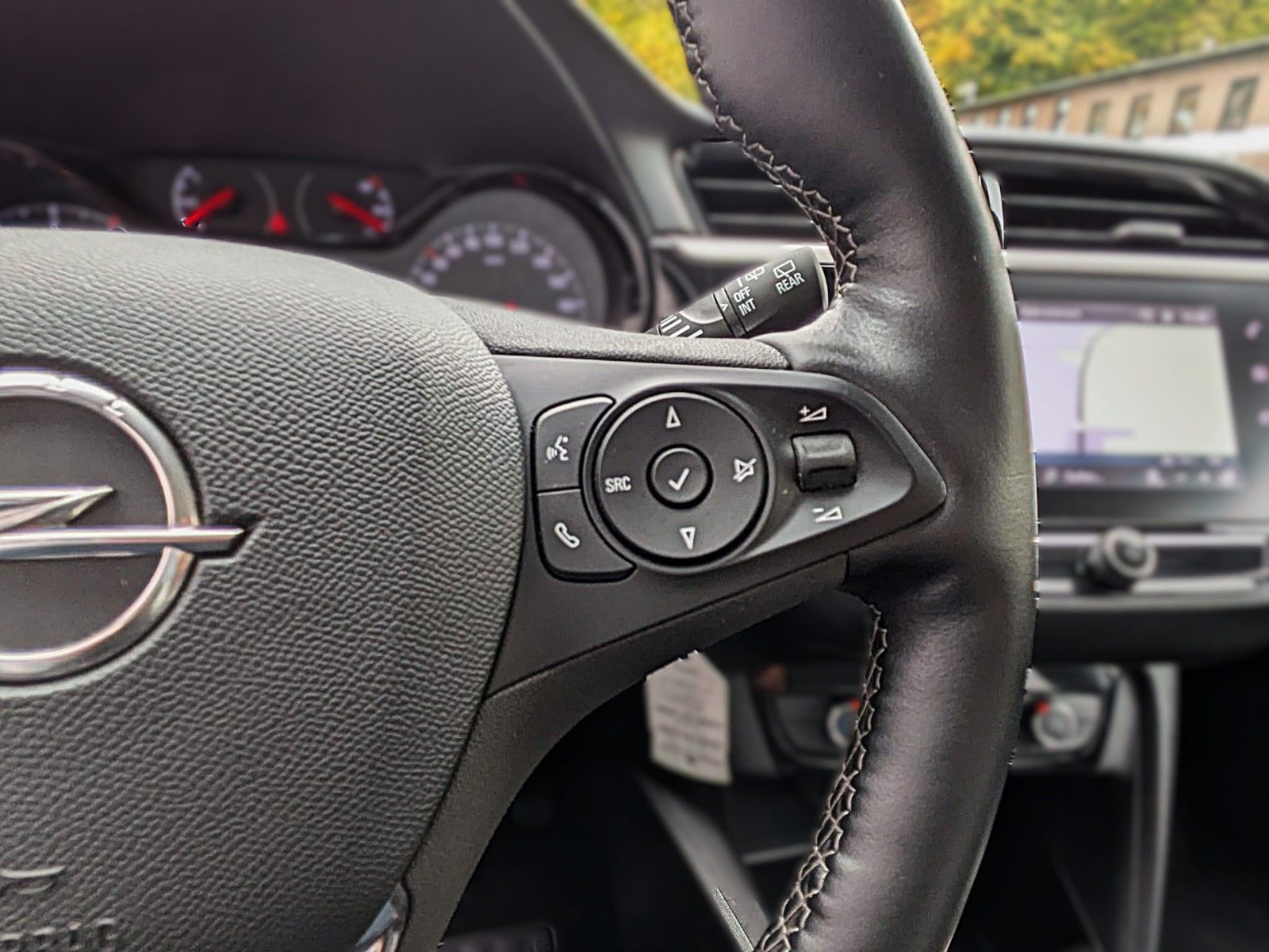 Fahrzeugabbildung Opel Corsa F 1.5D ACC NAVI SITZ+LENKR.HZG LED CARPLAY