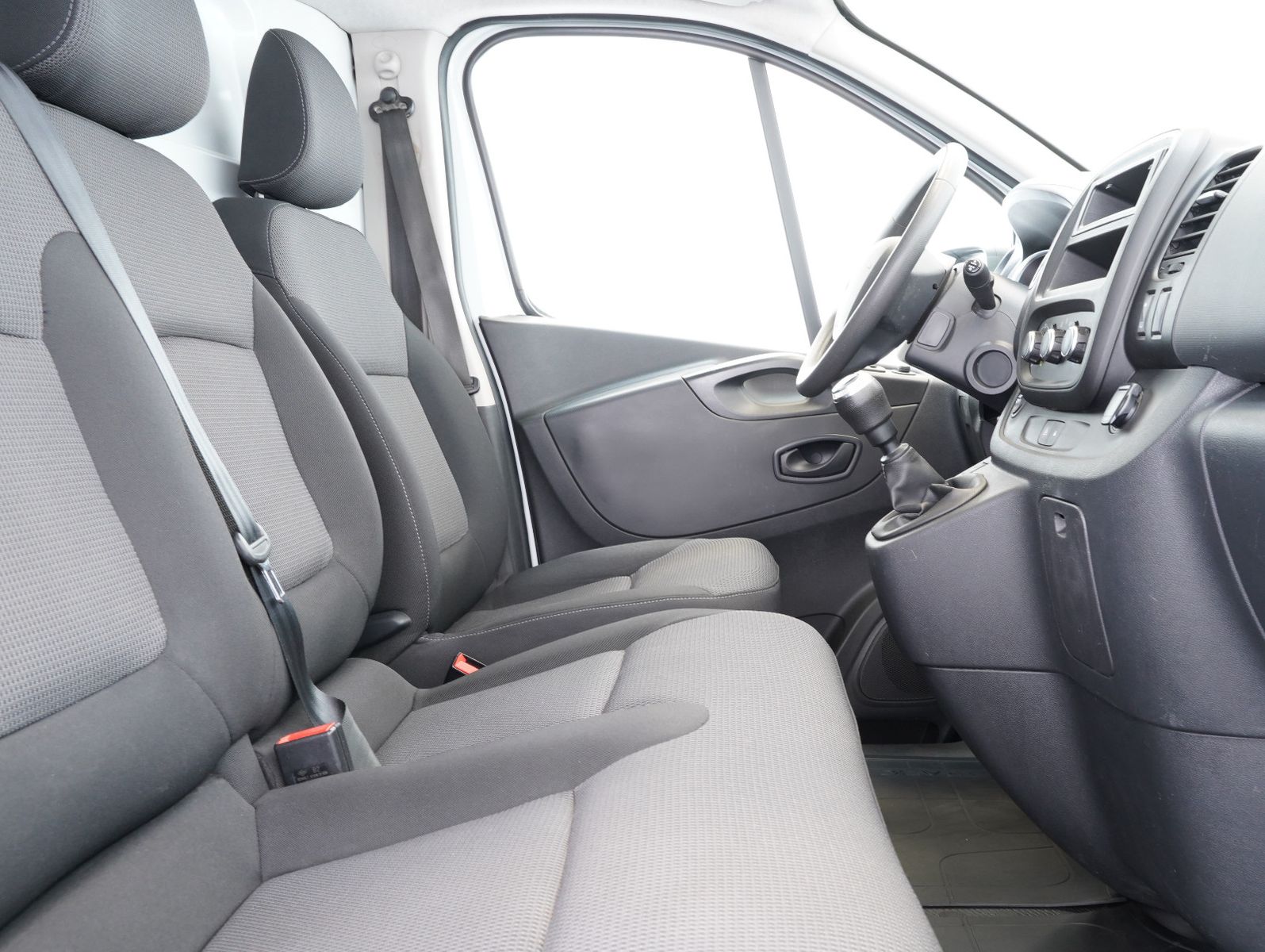 Fahrzeugabbildung Renault Trafic Kasten ENERGY dCi 145 L2H1 3,0t REGAL/AHK