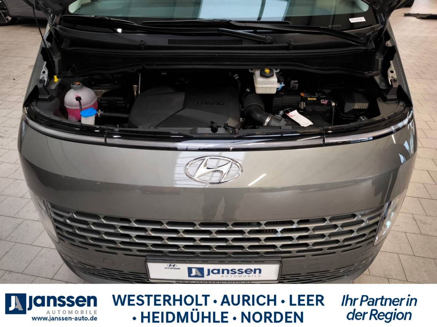 Fahrzeugabbildung Hyundai STARIA 9-Sitzer TREND