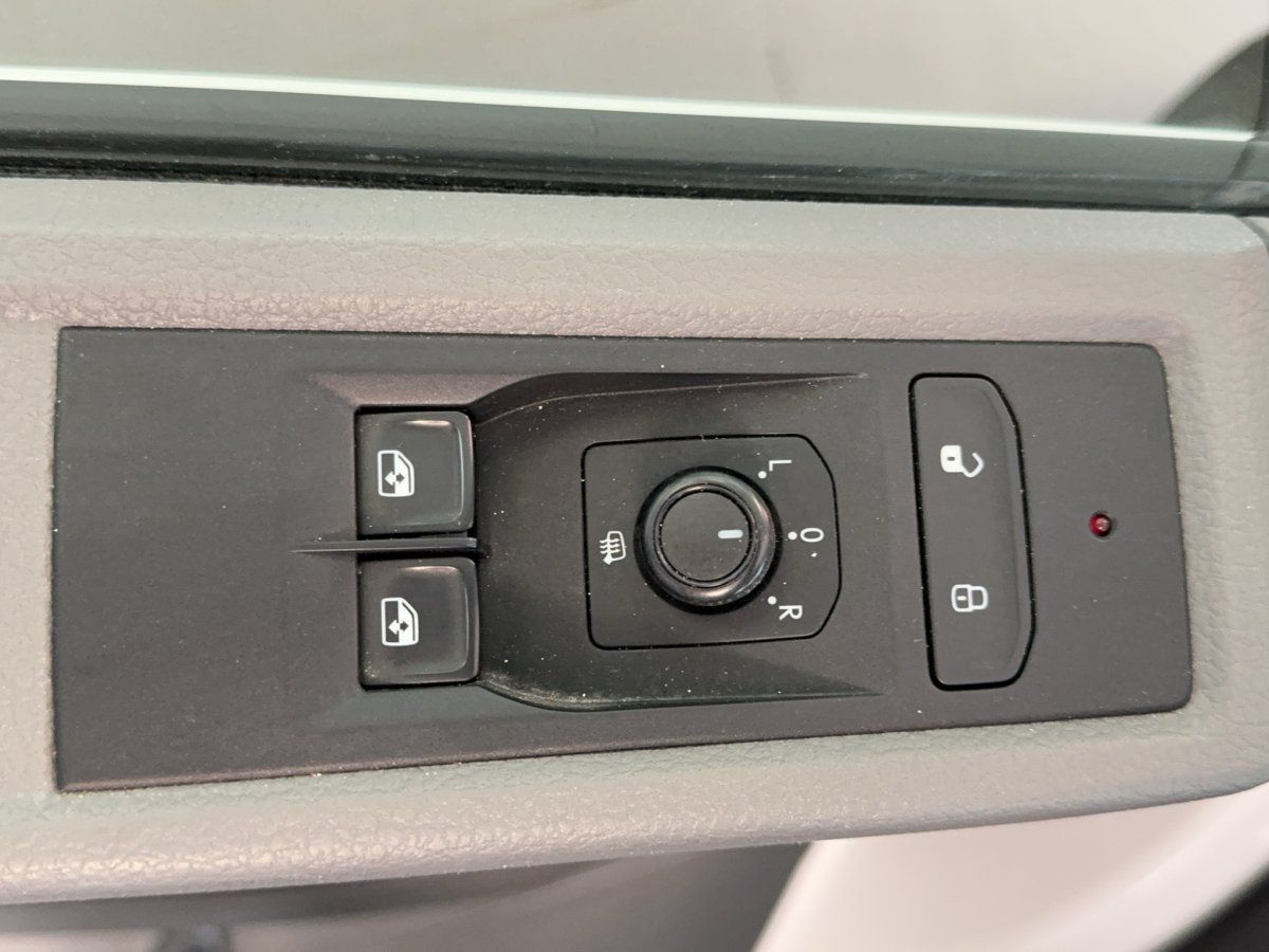 Fahrzeugabbildung Volkswagen T6.1 2.0 TDI Pritsche Doppelkabine LR AHK