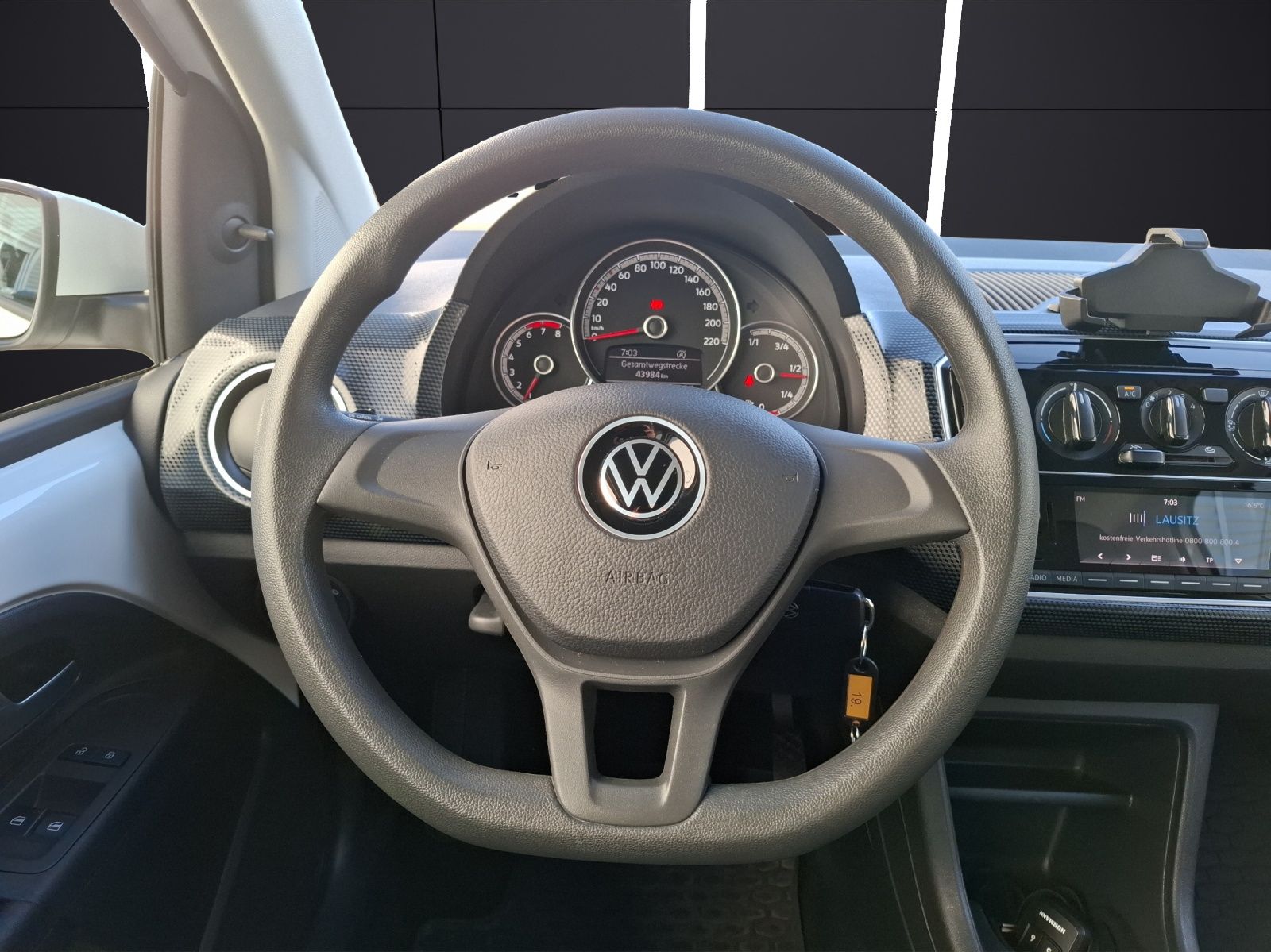 Fahrzeugabbildung Volkswagen up! 1.0 Klima DAB GRA RFK SH