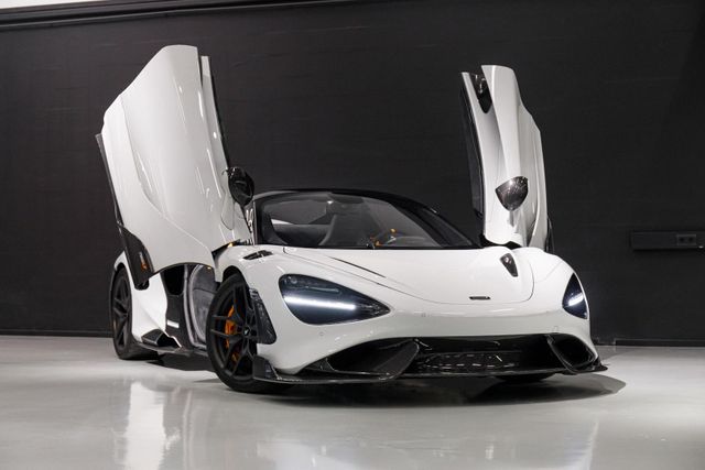 MCLAREN 765LT