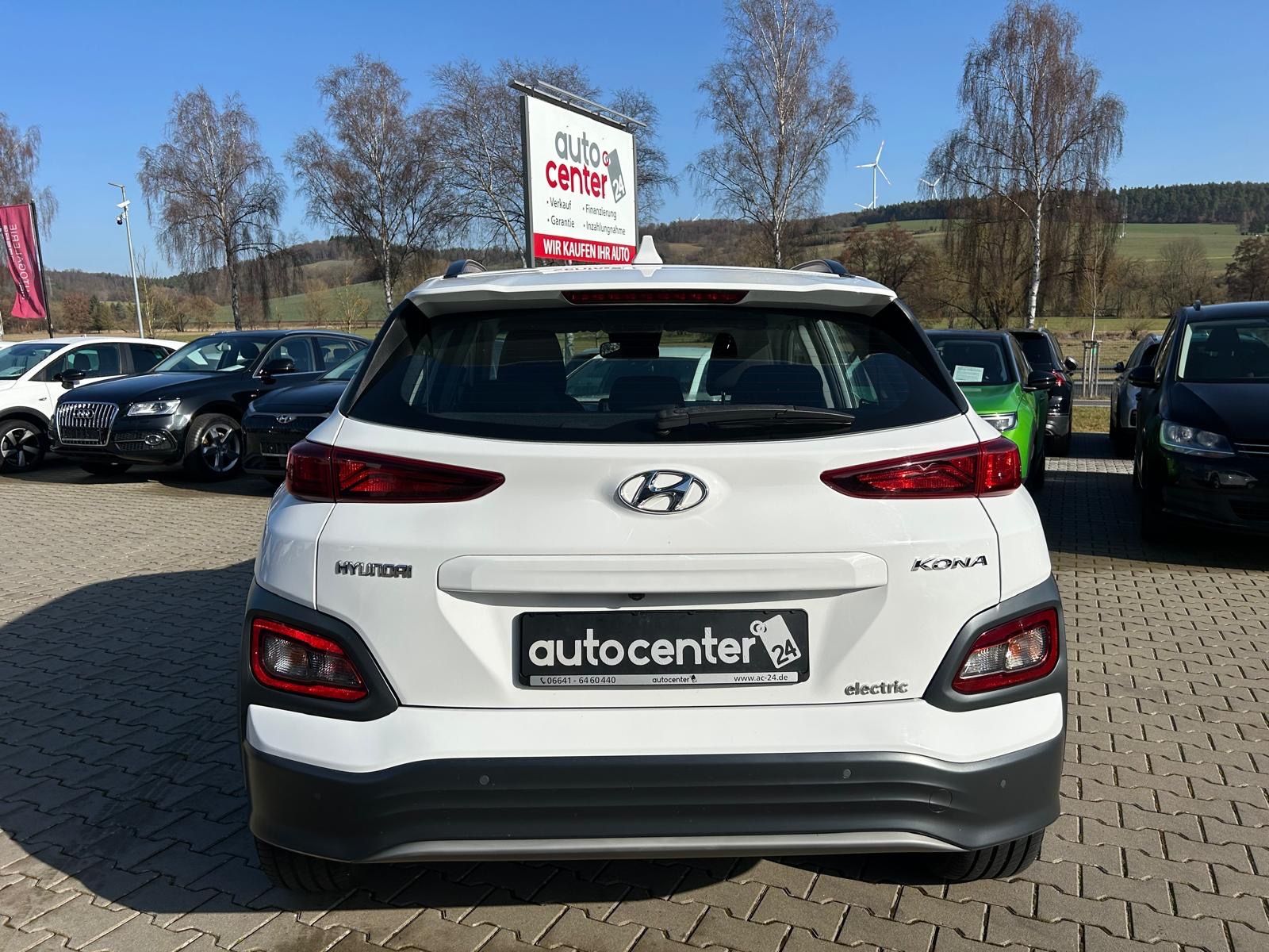 Fahrzeugabbildung Hyundai Kona Business Elektro°64 kWh°LED°Kamera°