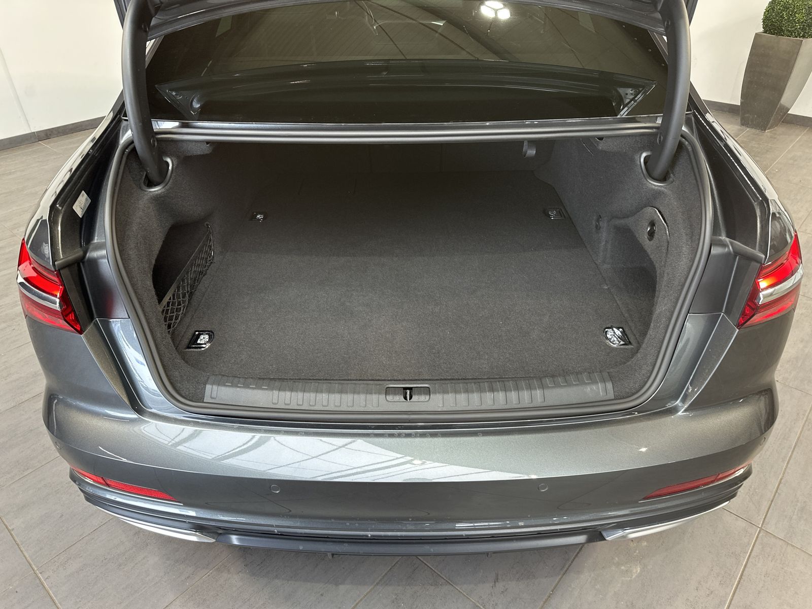 Fahrzeugabbildung Audi A6 50 TFSI e Qu S-Line NAV+MATRIX+PANO+ACC+19ZO