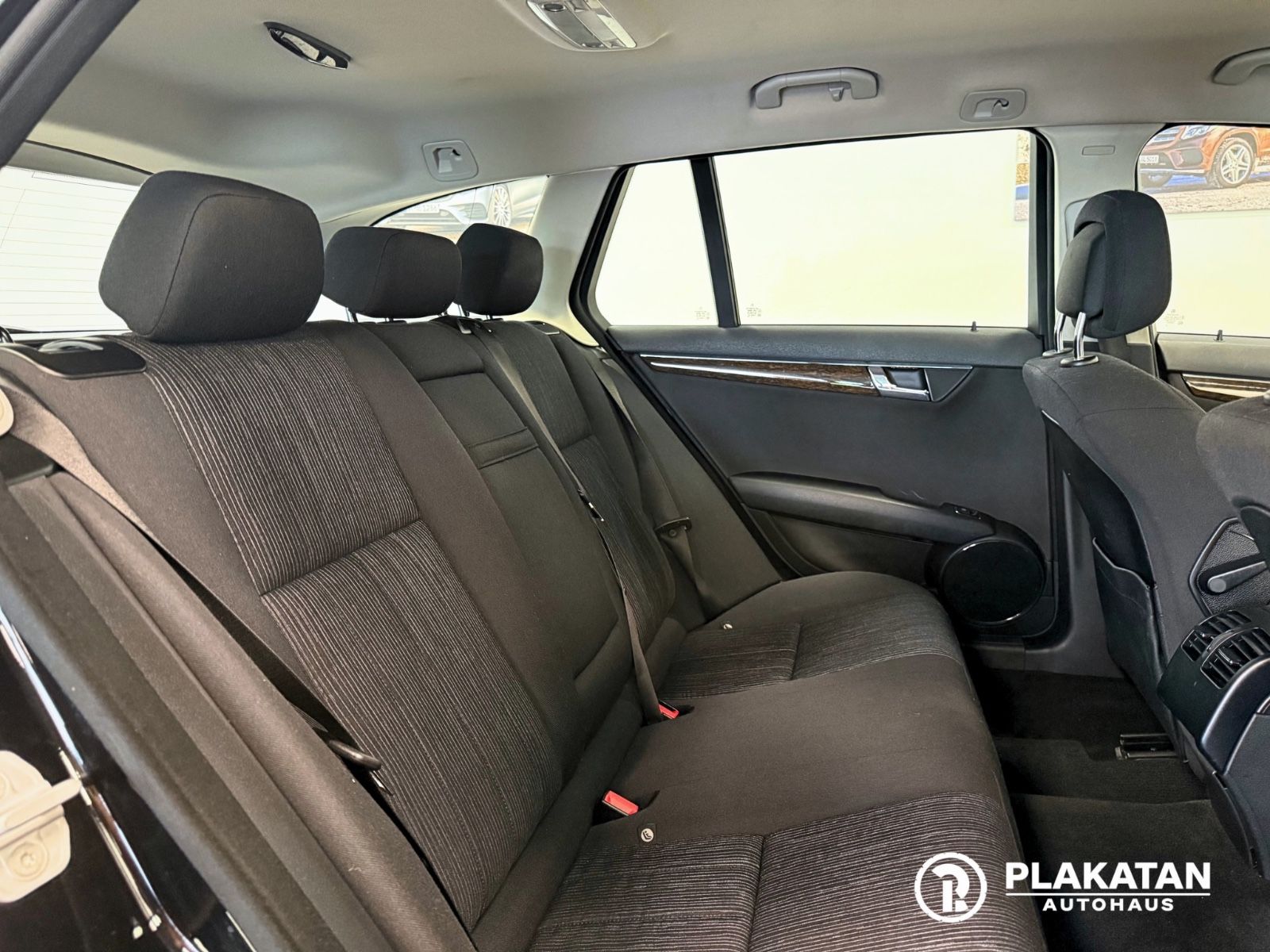 Fahrzeugabbildung Mercedes-Benz C 200 Kompressor Navi, Parksensoren, Service Neu