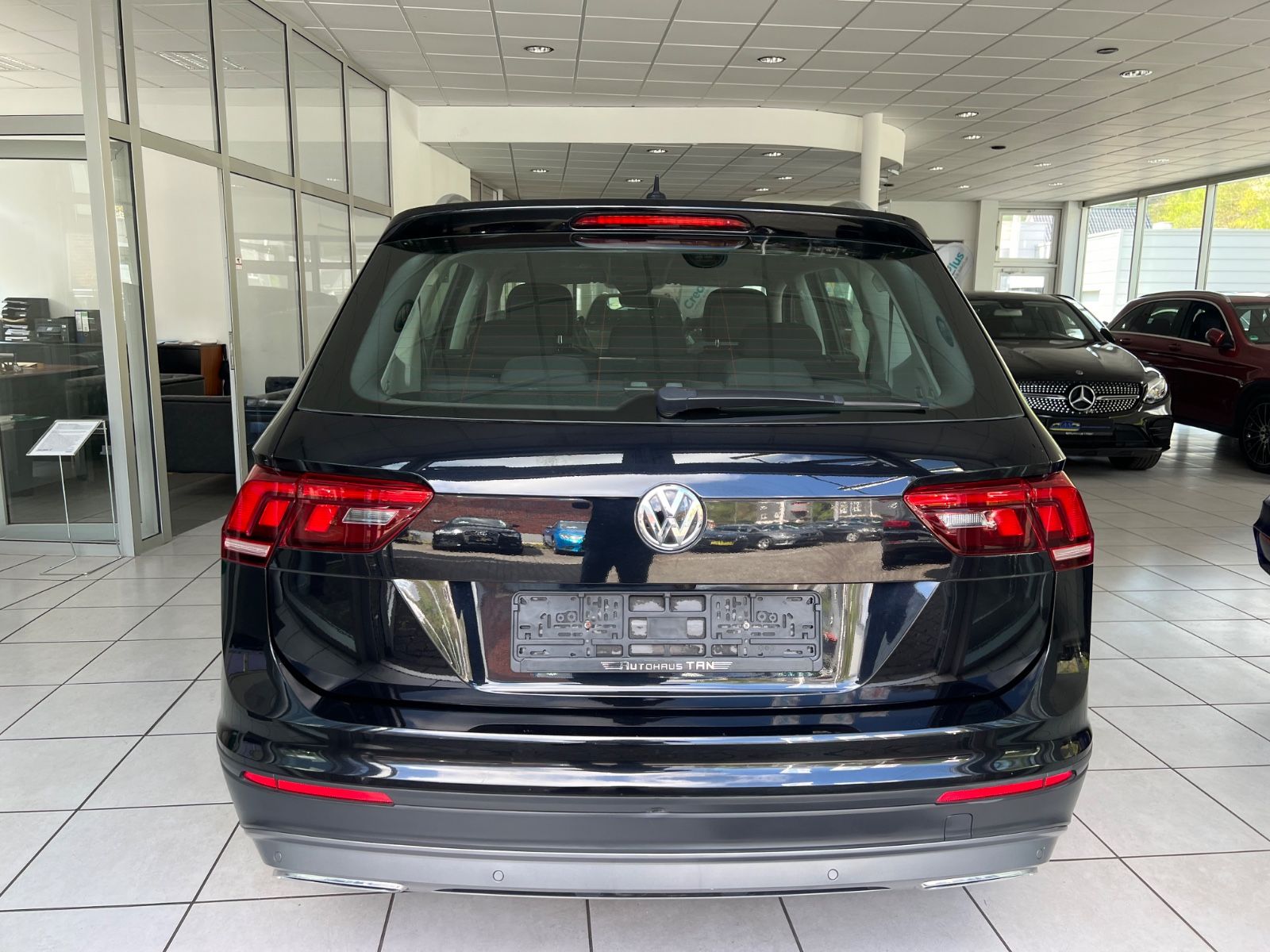 Fahrzeugabbildung Volkswagen Tiguan Allspace 2.0TDI DSG Comfortline 7.SITZER