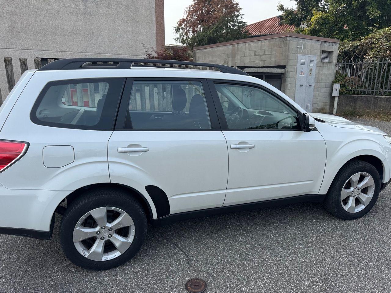 Subaru Forester 2011 — engine 1.998 cm³, 147 HP (108kW)