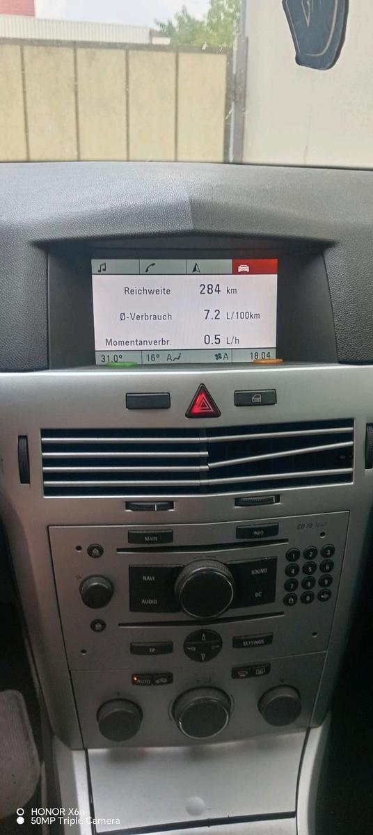 Opel Astra 2009 — photo 7