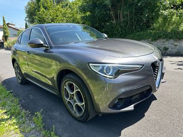Alfa-Romeo Stelvio - 3