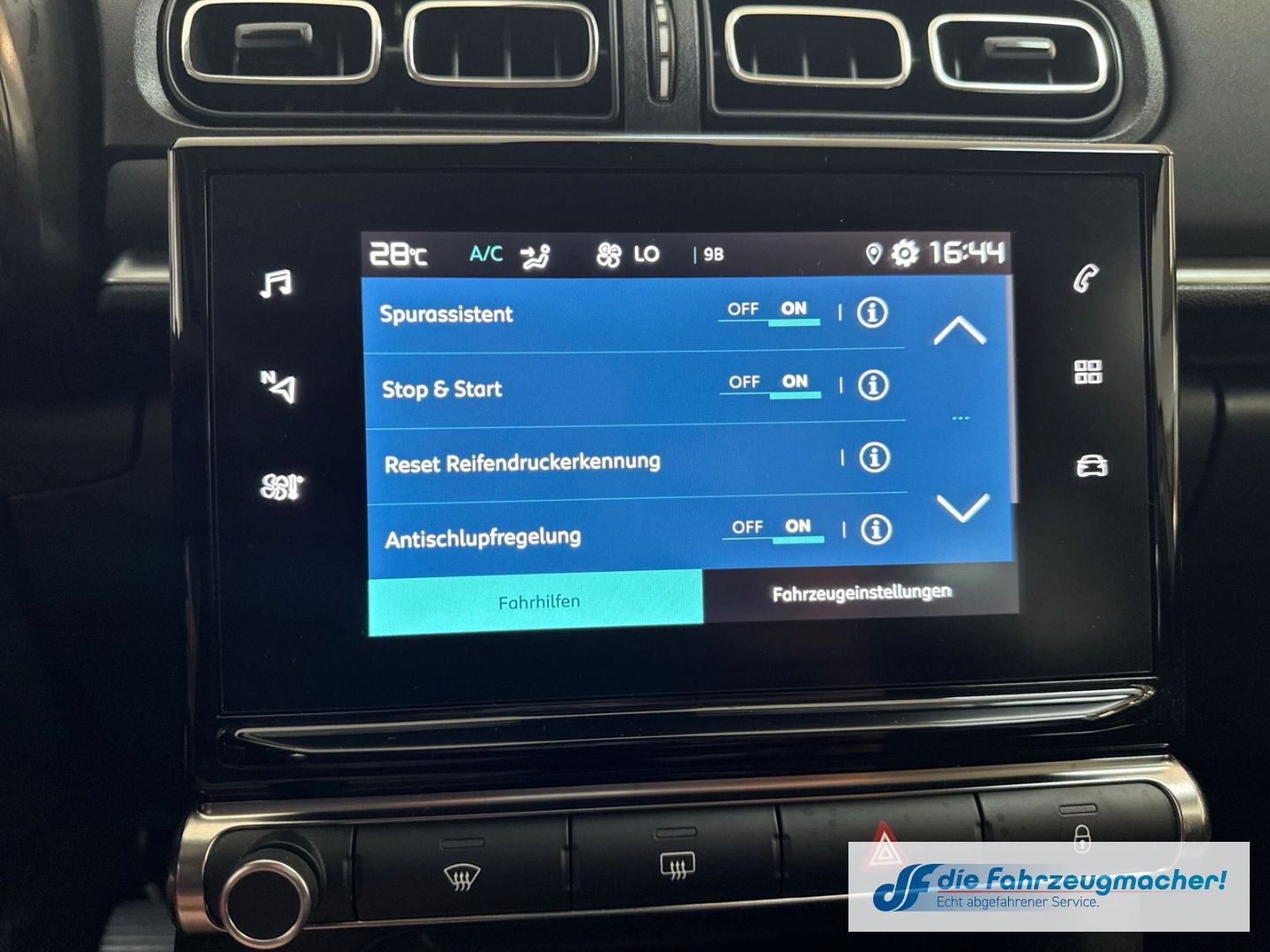 Fahrzeugabbildung Citroën C3 C-Series 1.2 PureTech LED Klimaautom DAB SHZ