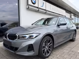 BMW 330e xDrive Touring AHK/AdaptLED/SportSitz/HiFi - BMW 330 Neuwagen