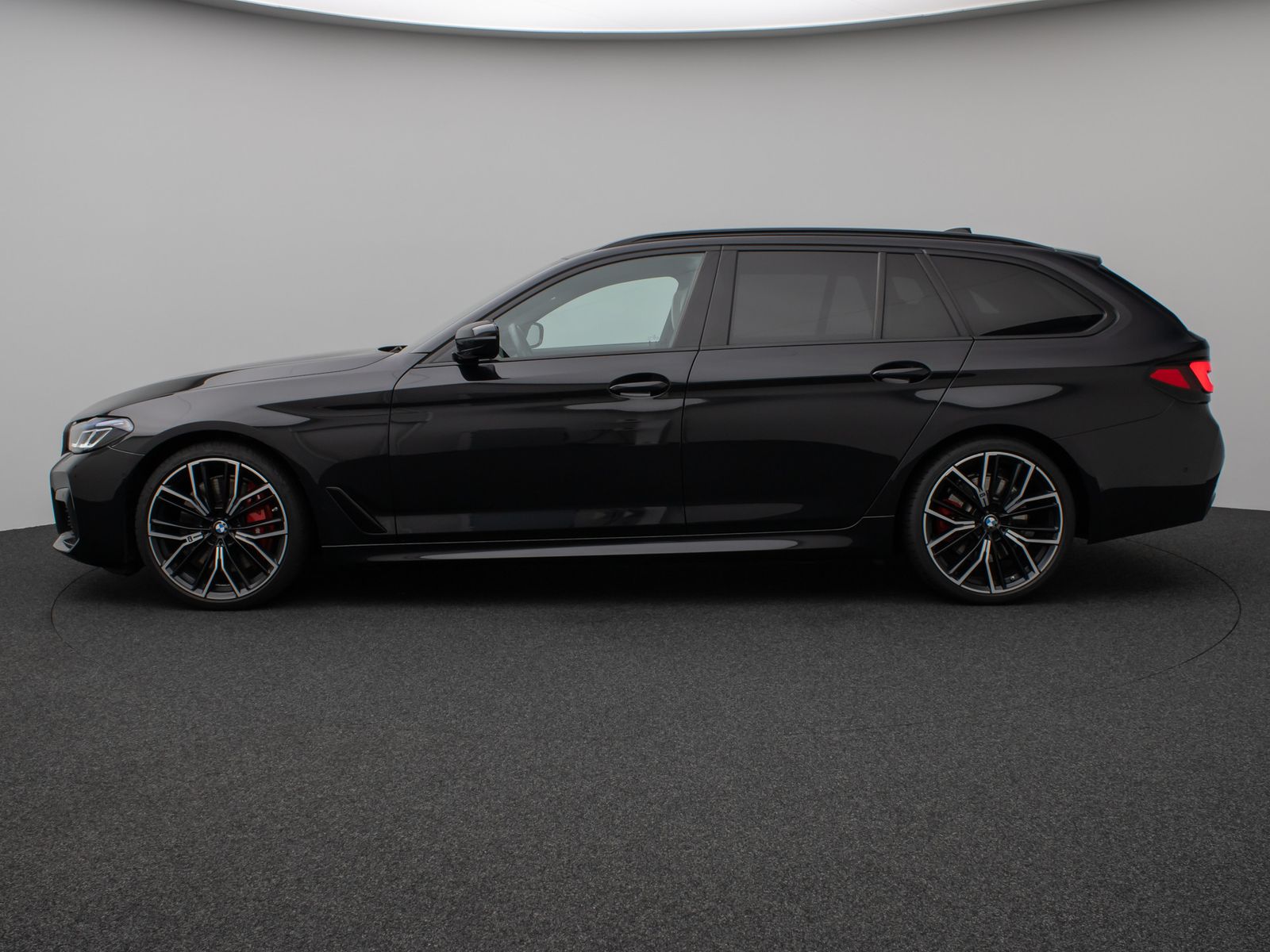 Fahrzeugabbildung BMW 540d xD M Sport Panorama Kamera Laser TV HUD H/K