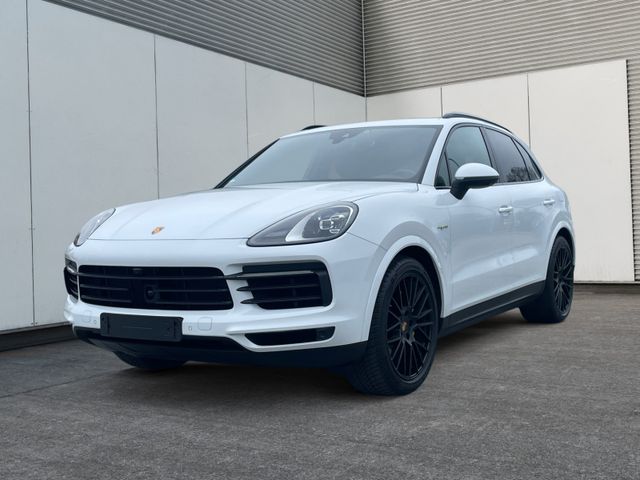 Porsche Cayenne E-Hybrid Chrono AHK KAM PANO 21" ACC