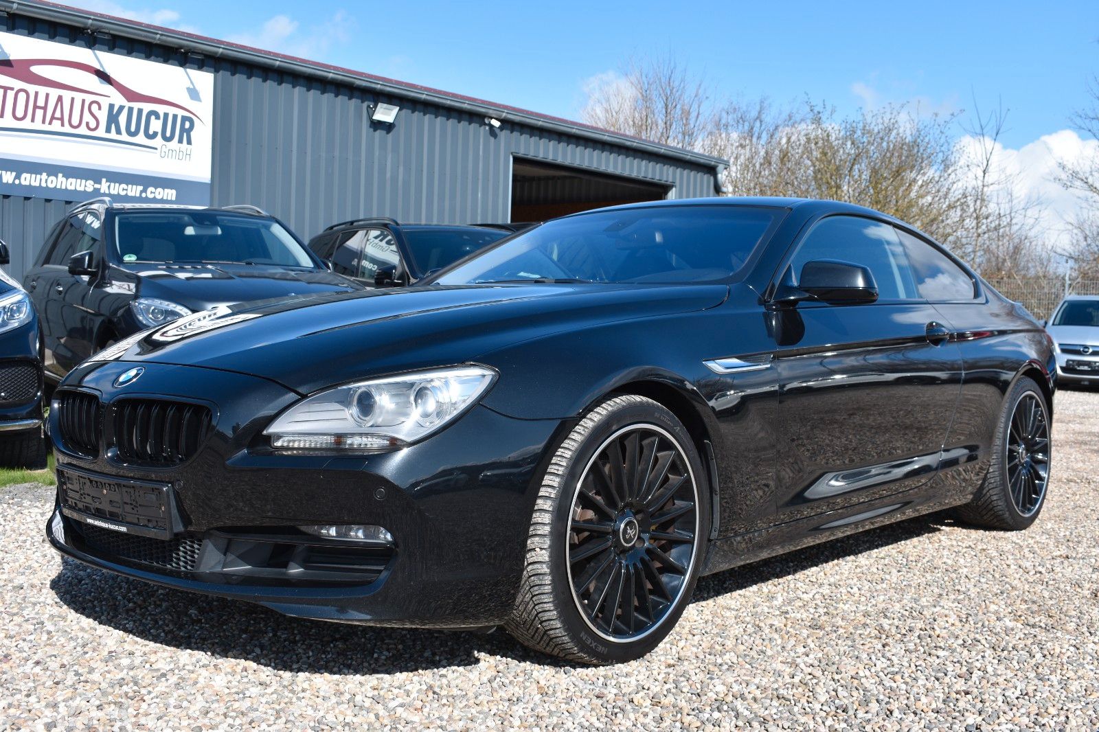 Fahrzeugabbildung BMW 640 i Coupe Schwarz Schwarz