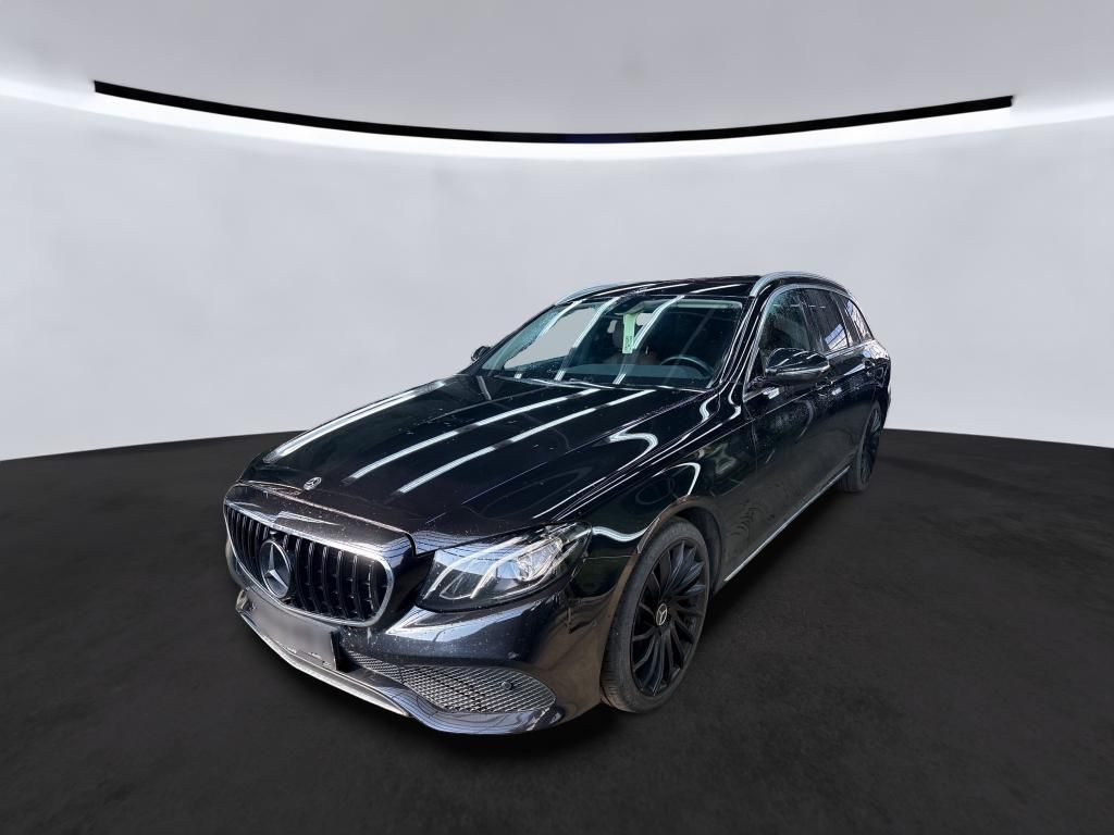 Mercedes E 200 - 1