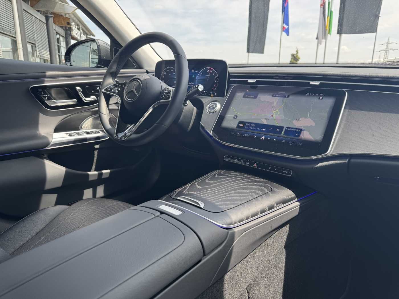 Fahrzeugabbildung Mercedes-Benz E 300de T AHK+Burm4D+Distr+Memory+360