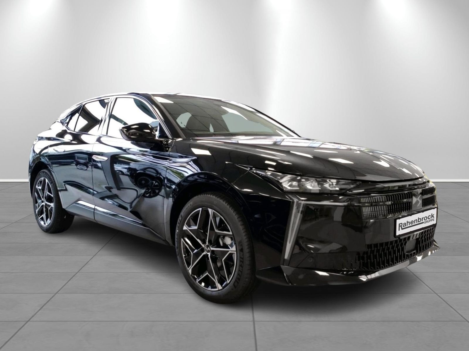 DS Automobiles Nº4 ÉTOILE Alcantara HYBRID 145 PS imagem 2