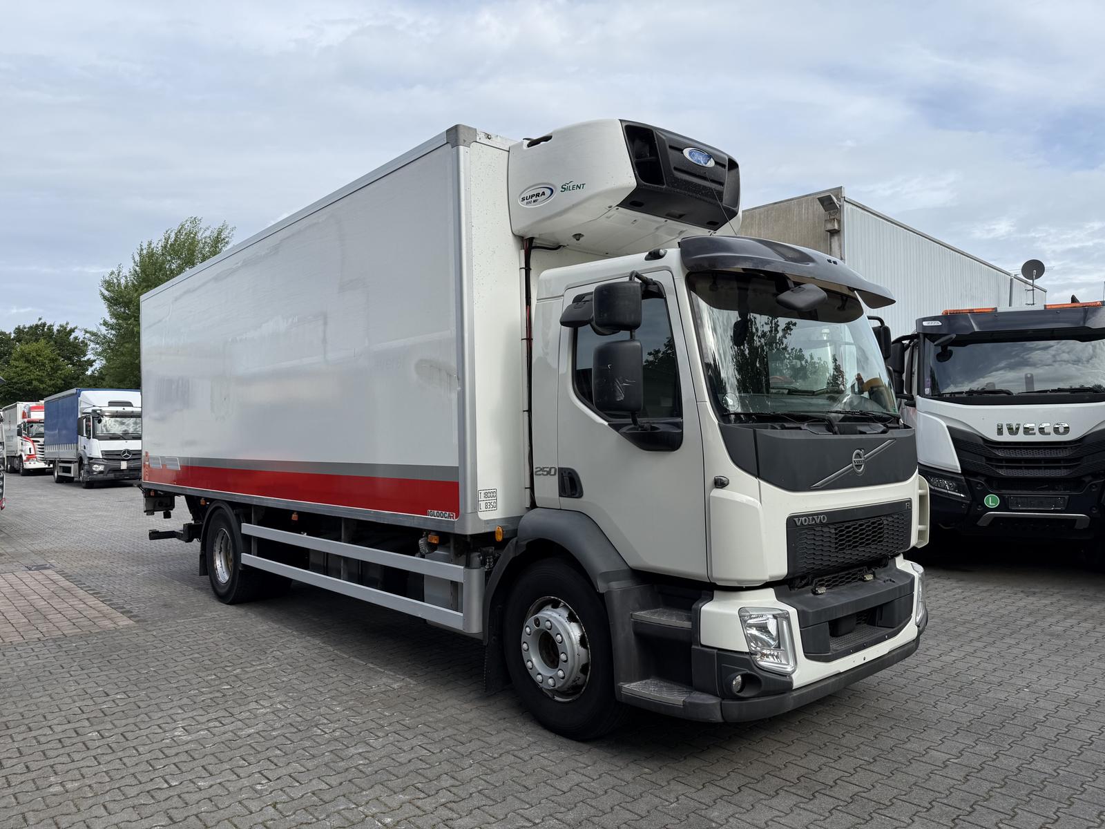Volvo FL250.18 Carrier Supra 850Mt