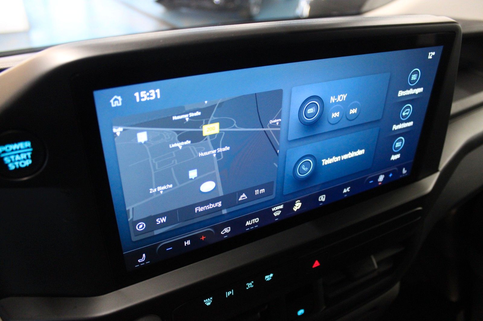 Fahrzeugabbildung Ford Transit Custom L1 TREND LED NAVI CAM ACC SHZ uvm