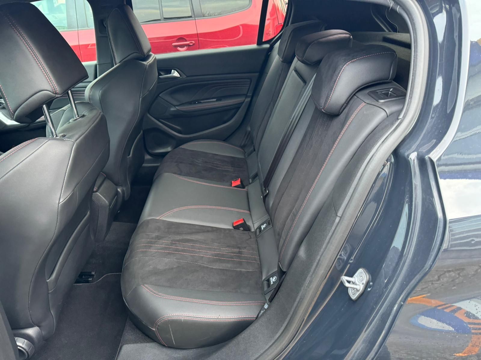 Fahrzeugabbildung Peugeot 308 GTi Massage+Navi+Kamera+Leder+Panorama