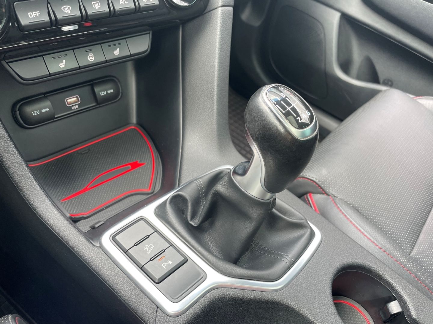 Fahrzeugabbildung Kia Sportage GT Line LED Schiebedach Kamera Volllede