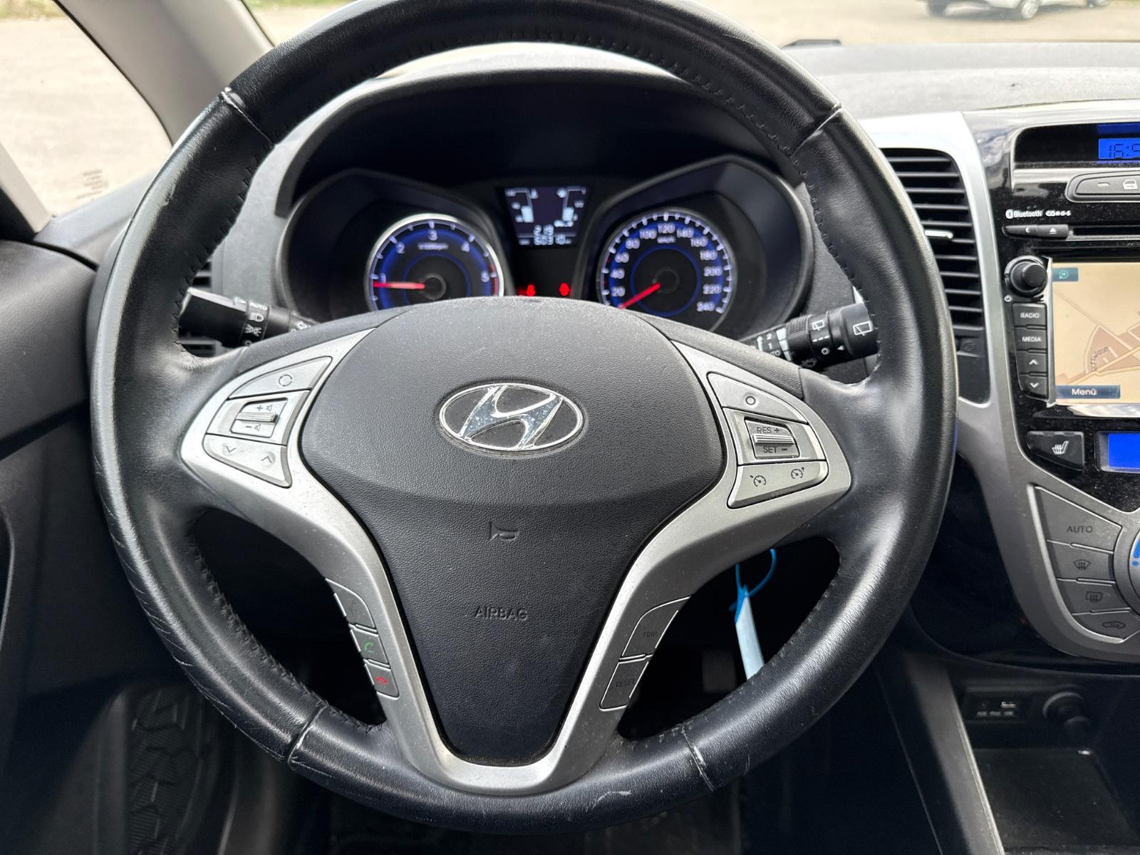 Hyundai ix20 2014 — photo 23