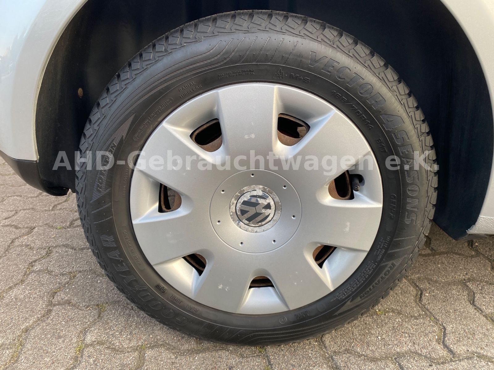 Fahrzeugabbildung Volkswagen Polo IV Klima Allwetterreifen