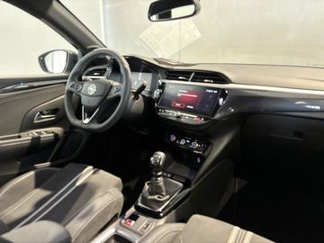 Fotografie 7 des Opel Corsa 1.2 Direct Injection Turbo GS