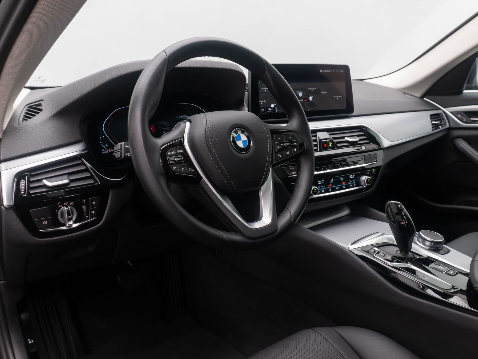 Fahrzeugabbildung BMW 520d xD Alarm 4xKlima Leder DAB Panorama 18Zoll