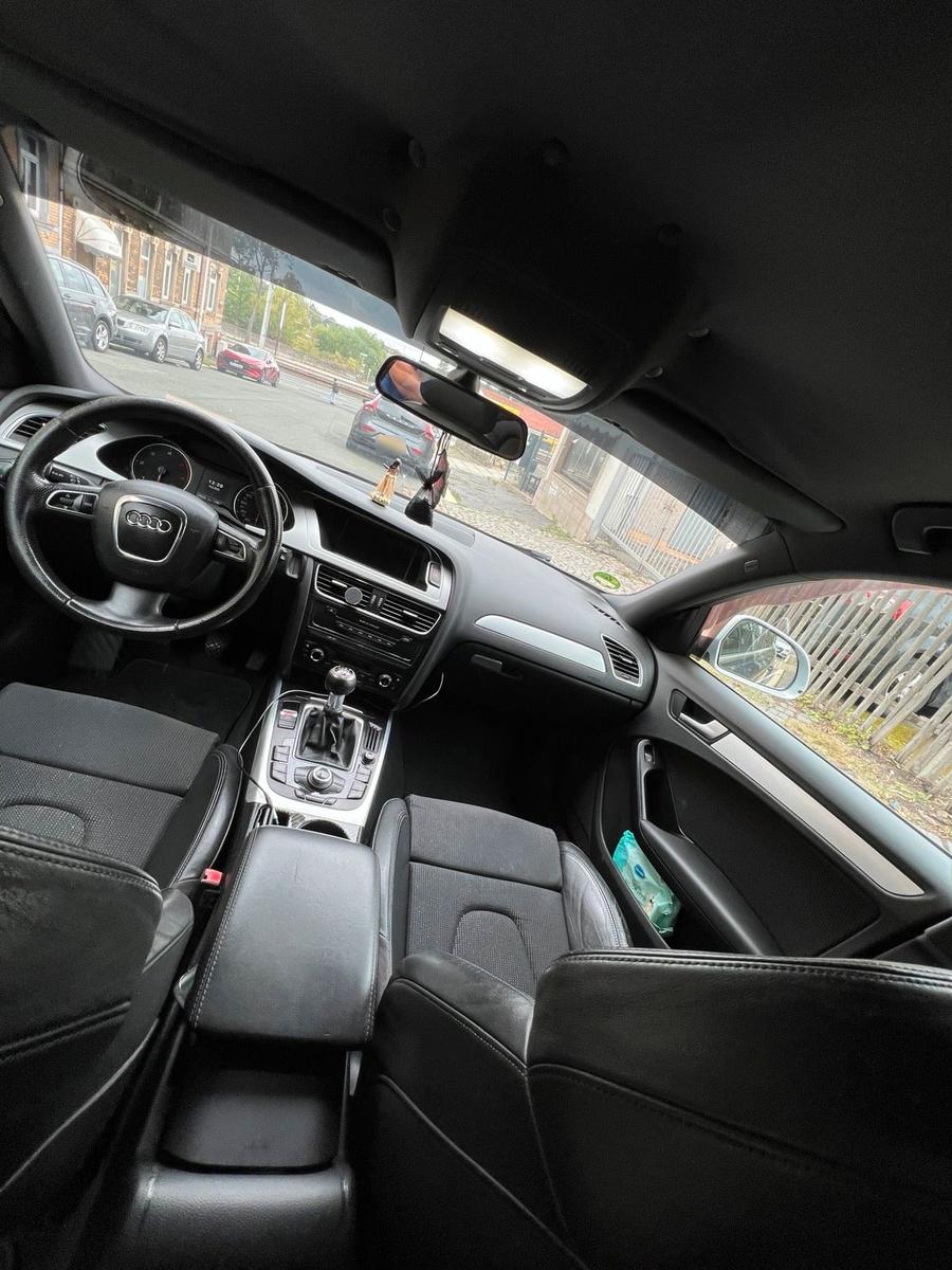 Audi A4 2009 — photo 5
