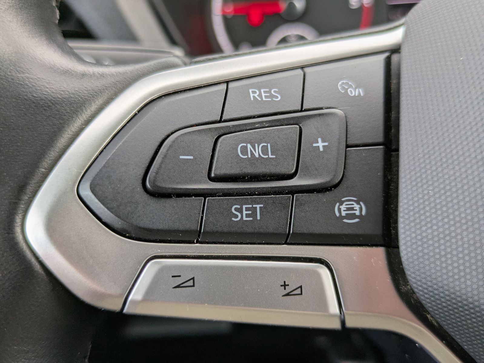Fahrzeugabbildung Volkswagen Caddy Maxi 2.0 TDI 4M 7-SITZER*AHK*APP*KAMERA