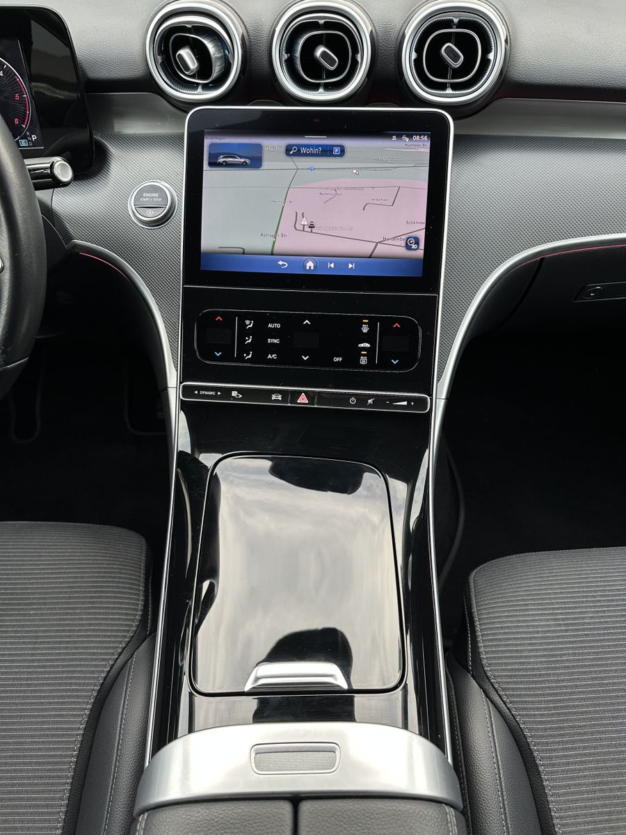 Fahrzeugabbildung Mercedes-Benz C 200d T Avantgarde NAV+LED+KAM+VCOCK+CARPLAY+PP