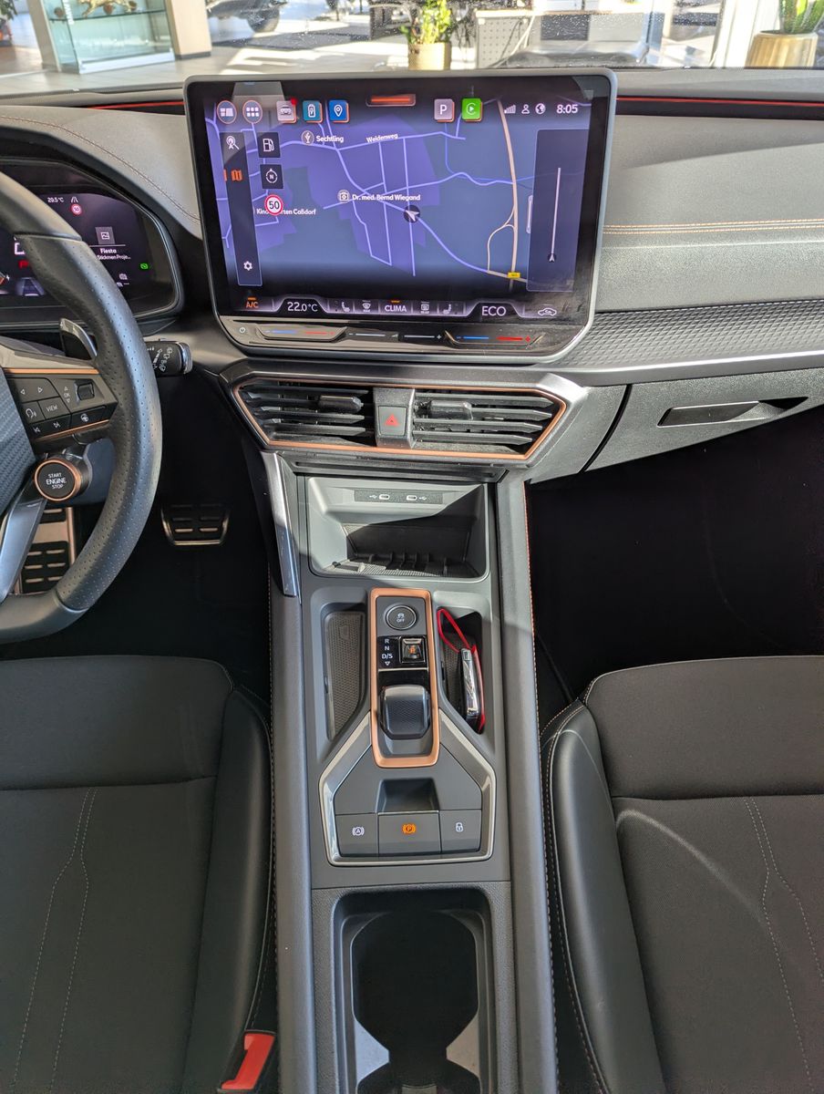 Fahrzeugabbildung CUPRA Leon 1.5 e-Hybrid Matrix Edge-Intelligent-Paket