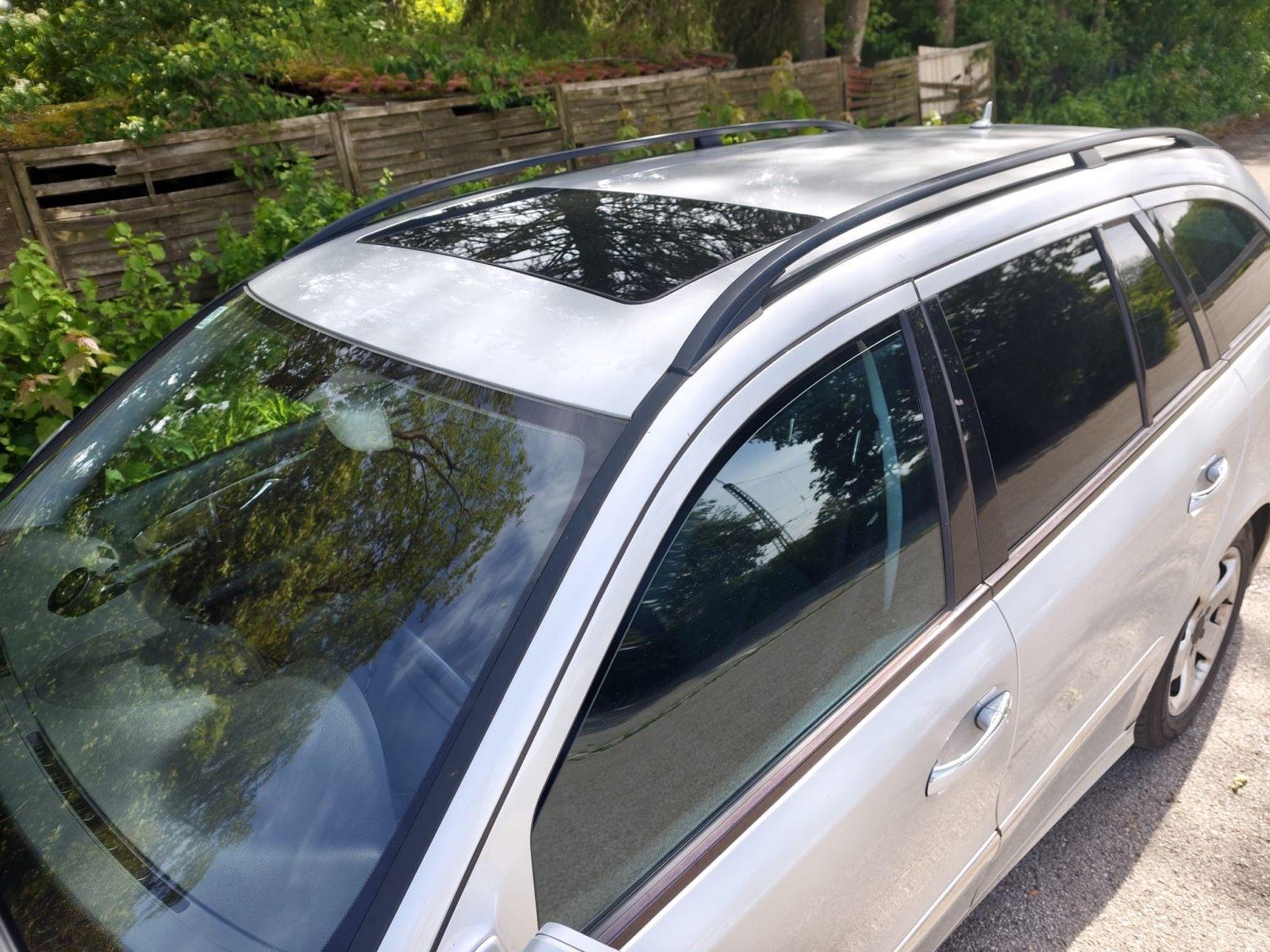Mercedes-Benz E320 2008 — photo 12