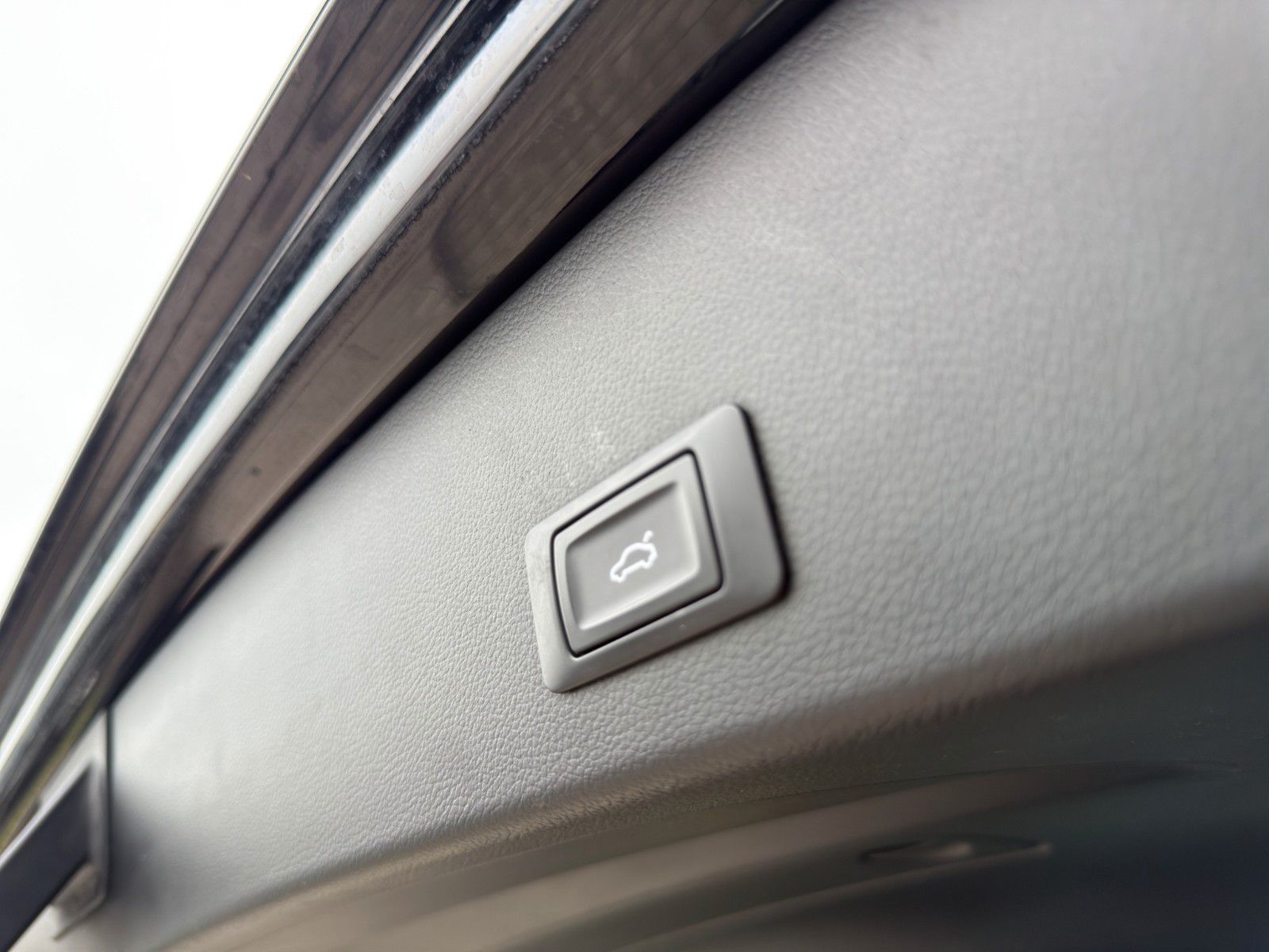 Fahrzeugabbildung Audi A6 Avant *BOSE*Standhz*Tempo*Alcantara*Spurhalt