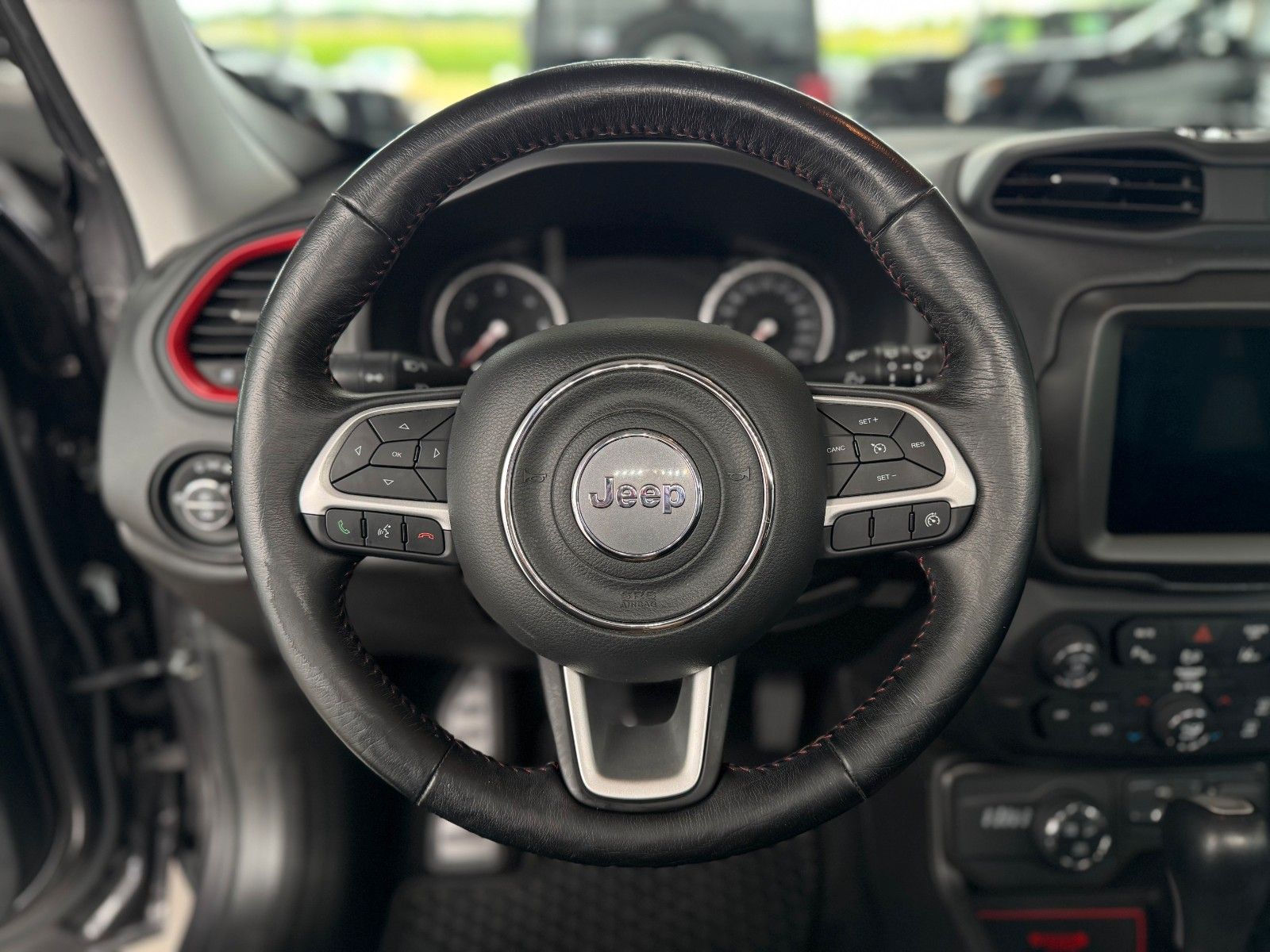 Fahrzeugabbildung Jeep Renegade 2.0D Trailhawk 4WD "AHK Navi Soundsys."