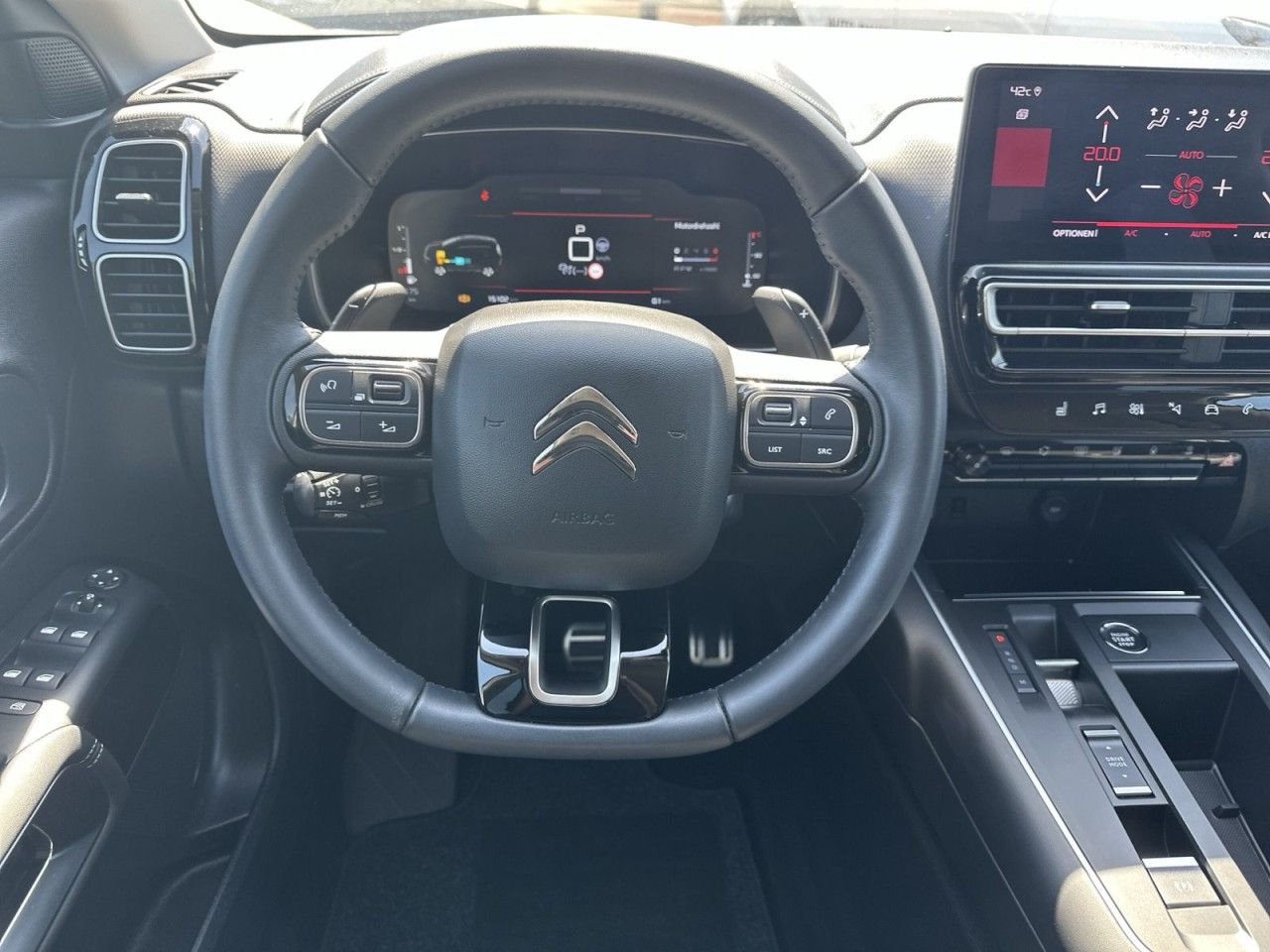 Fahrzeugabbildung Citroën C5 AIRC HYBRID 136 e-DSC6 e-SERIES* - mit KI generiert/bearbeitet